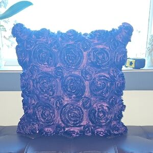 ●●Purple Floral Accent Pillow NWOT●●